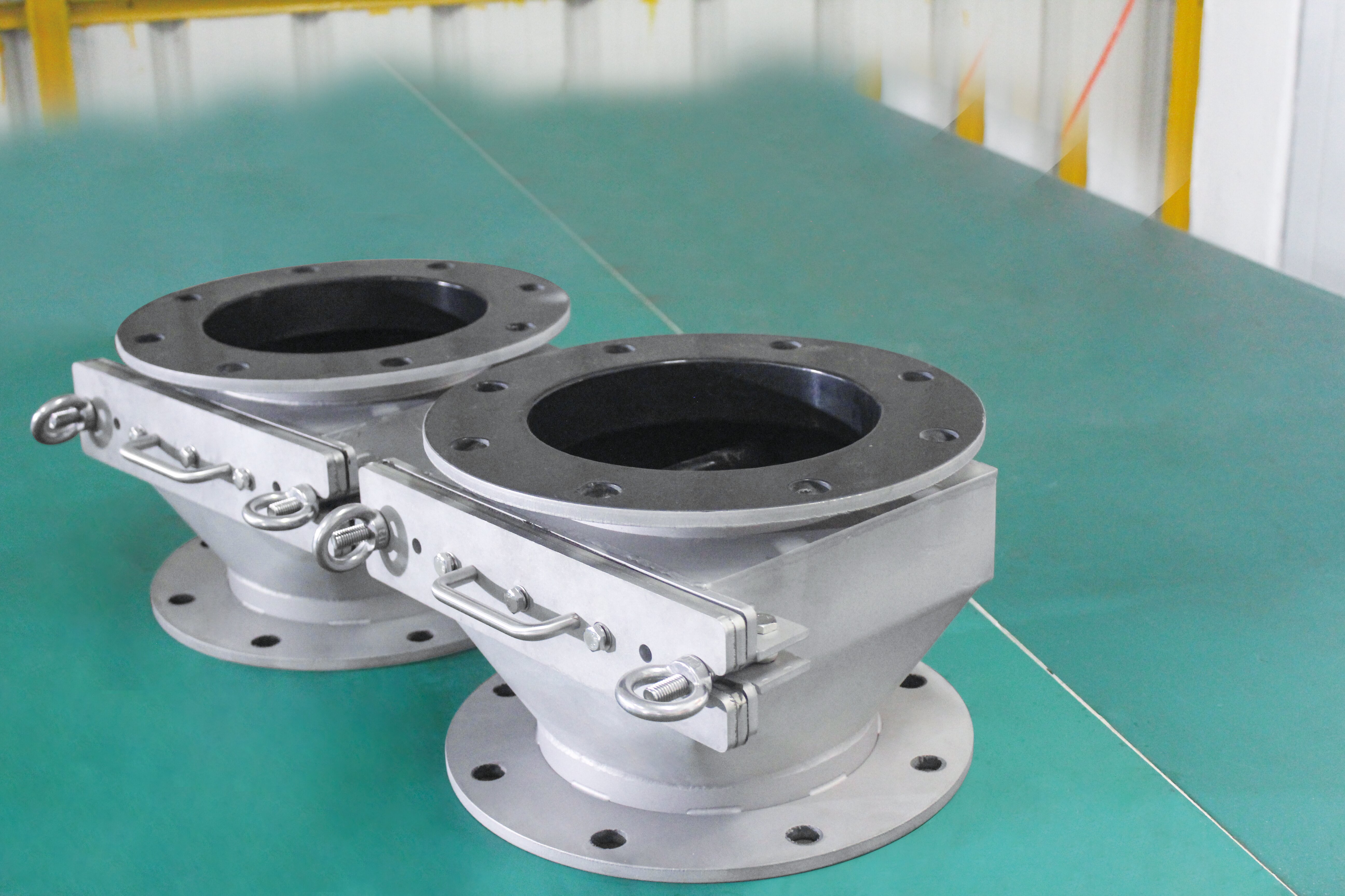 Hvorfor er en manuell jernfjerner av skuffetype viktig i produksjon av chilipulver?